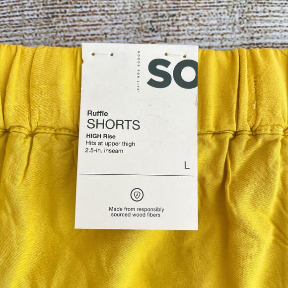 NWT WOMEN'S LARGE RUFFLE HIGH RISE PULL ON SHORTS - Picture 3 of 4